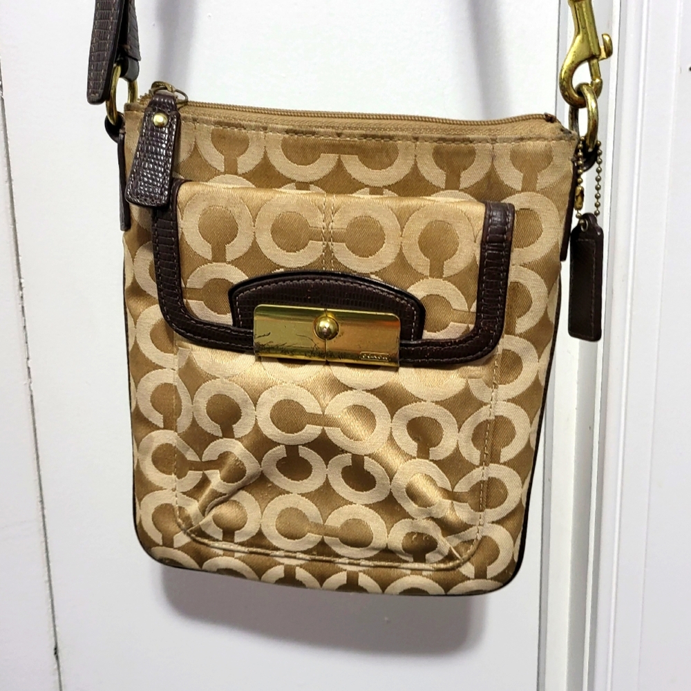 Coach purse / crossbody